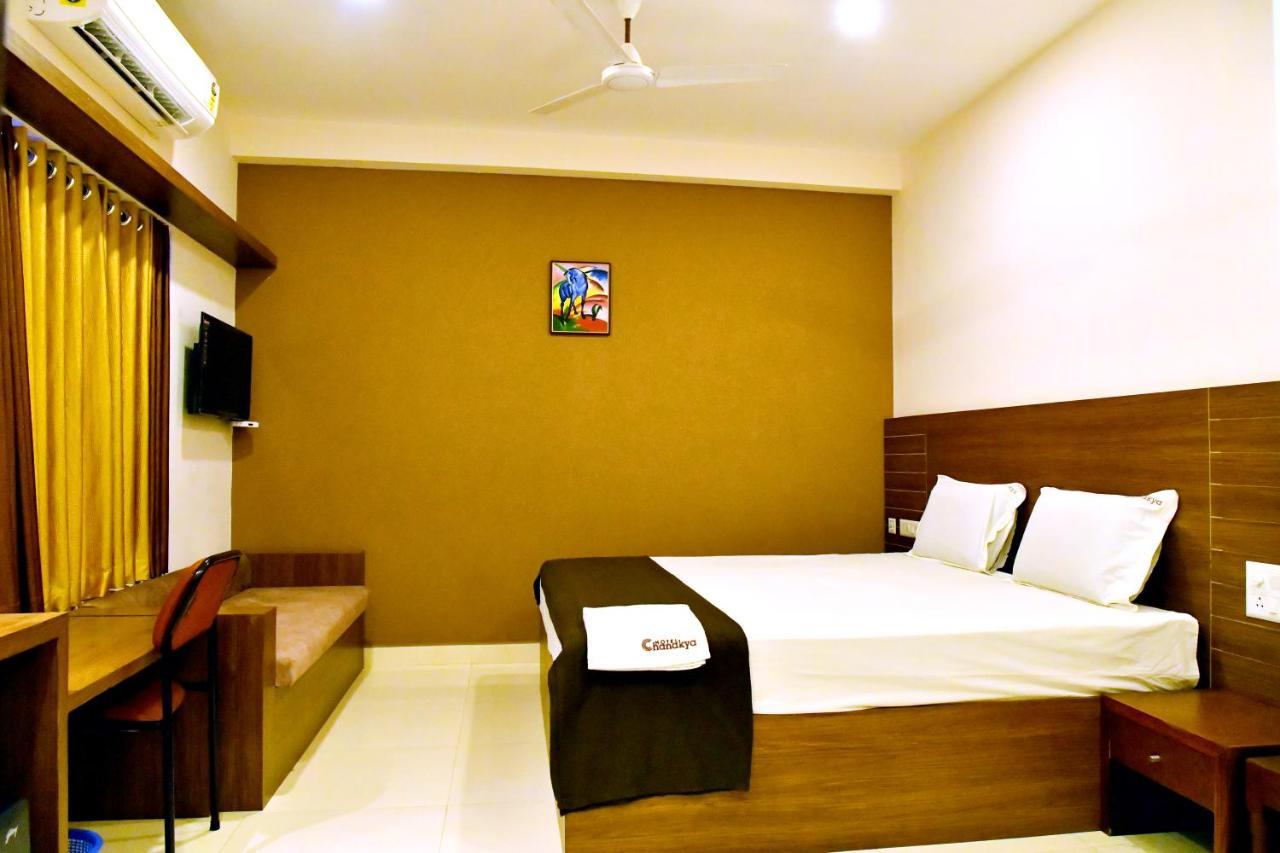 Hotel Chanakya Палаккад Экстерьер фото